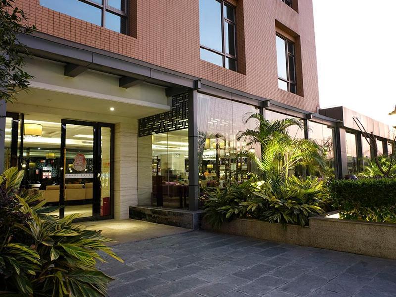 Vienna Hotel Dongguan Gaobu Екстер'єр фото
